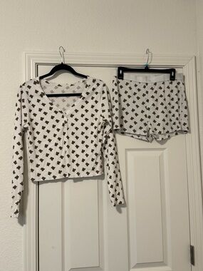 Women’s White Floral-Print Long Sleeve Sleep Set